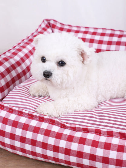 “Comfy Pet Bed – Soft, Washable & Size-Friendly”