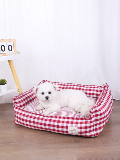 “Comfy Pet Bed – Soft, Washable & Size-Friendly”