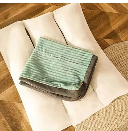 “Holiday Cozy Bed – For Puppies & Dogs”
