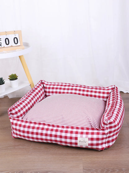 “Comfy Pet Bed – Soft, Washable & Size-Friendly”